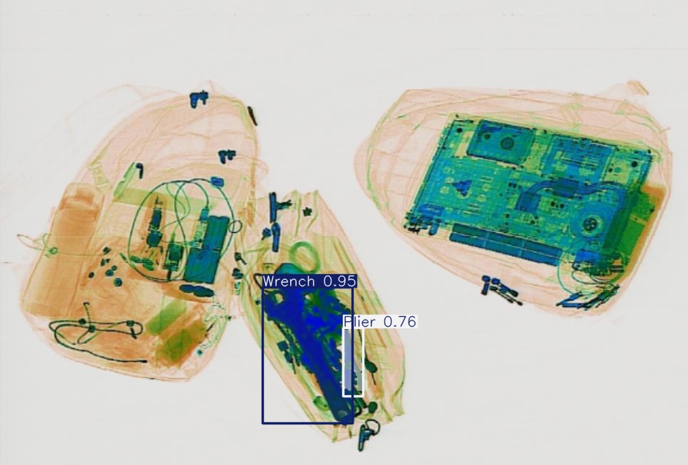 Detection preview by Segmentation_v8_large_300_train_300