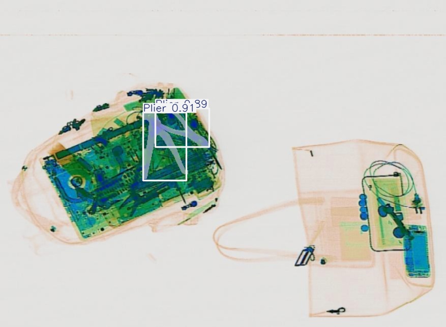 Detection preview by Segmentation_v8_large_300_train_300