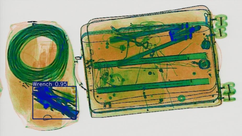 Detection preview by Segmentation_v8_large_300_train_300