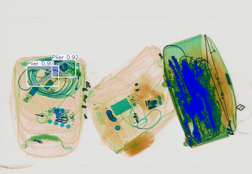 Detection preview by Segmentation_v8_large_300_train_300