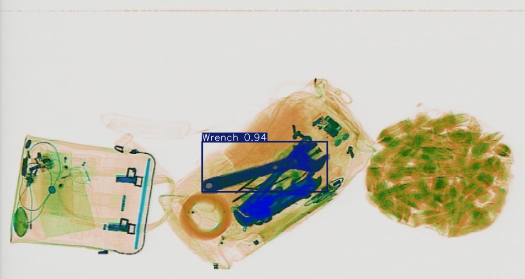 Detection preview by Segmentation_v8_large_300_train_300