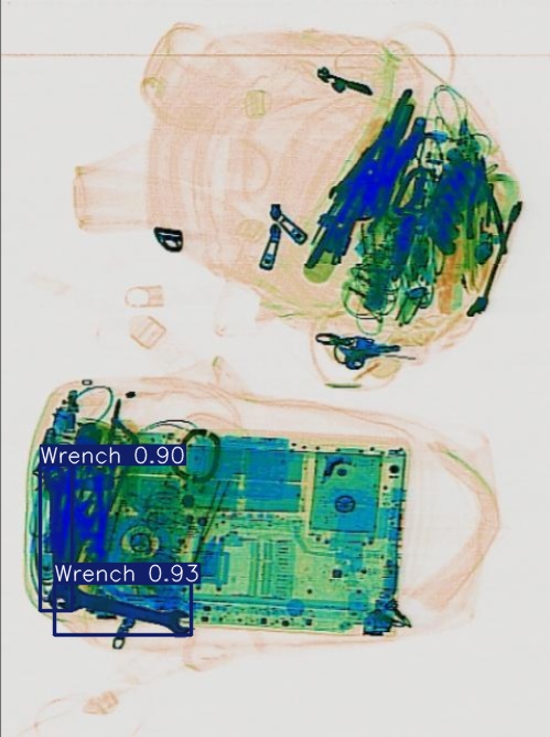 Detection preview by Segmentation_v8_large_300_train_300