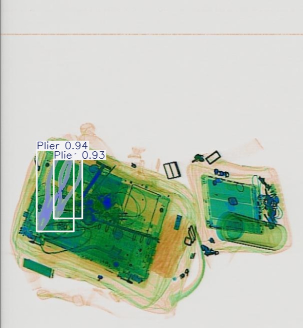Detection preview by Segmentation_v8_large_300_train_300