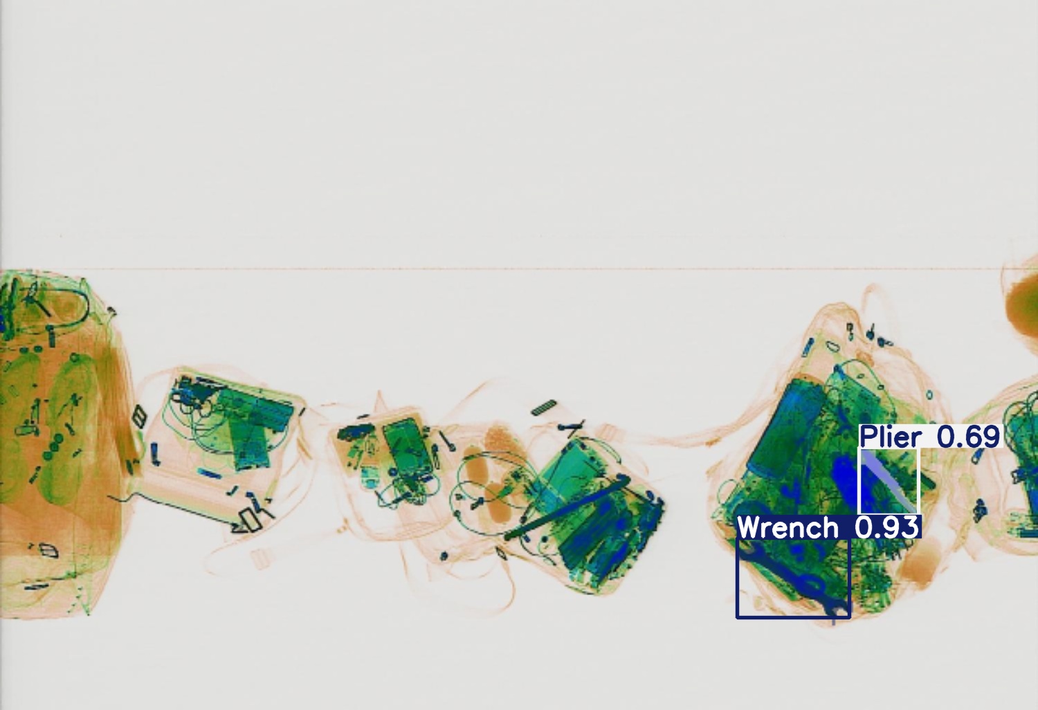 Detection preview by Segmentation_v8_large_300_train_300