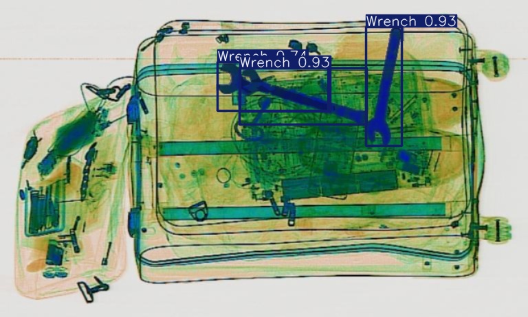 Detection preview by Segmentation_v8_large_300_train_300