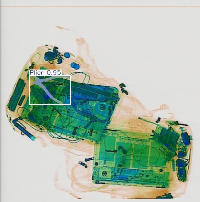 Detection preview by Segmentation_v8_large_300_train_300