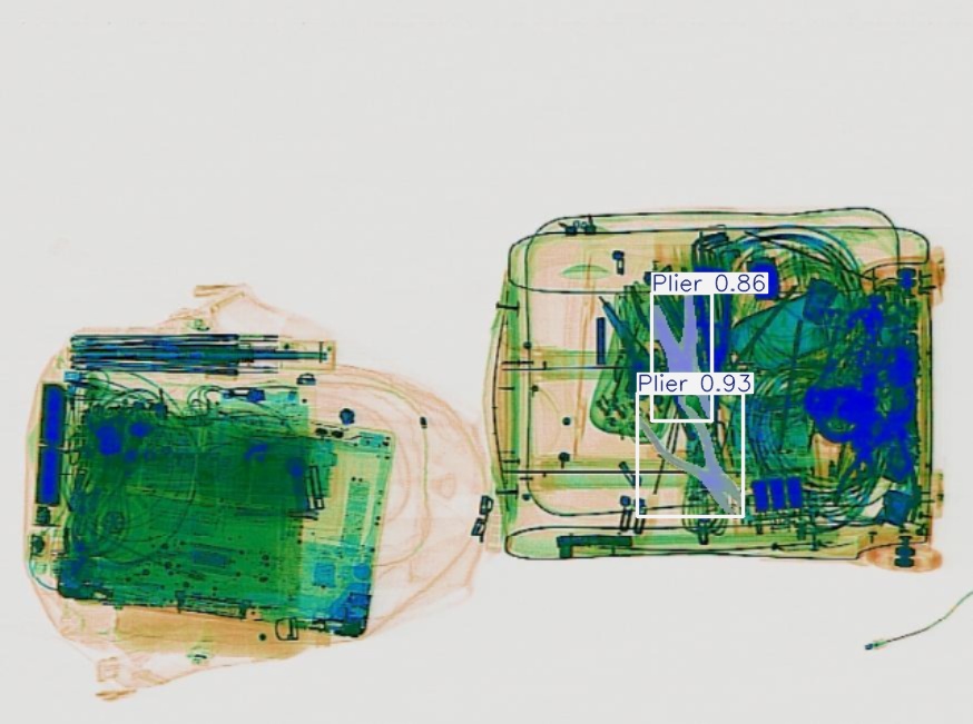 Detection preview by Segmentation_v8_large_300_train_300