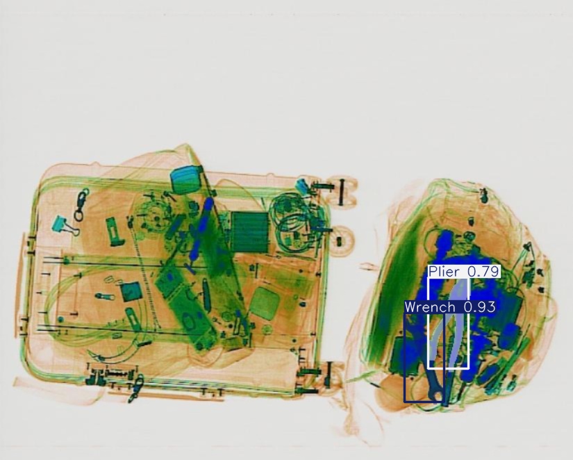 Detection preview by Segmentation_v8_large_300_train_300