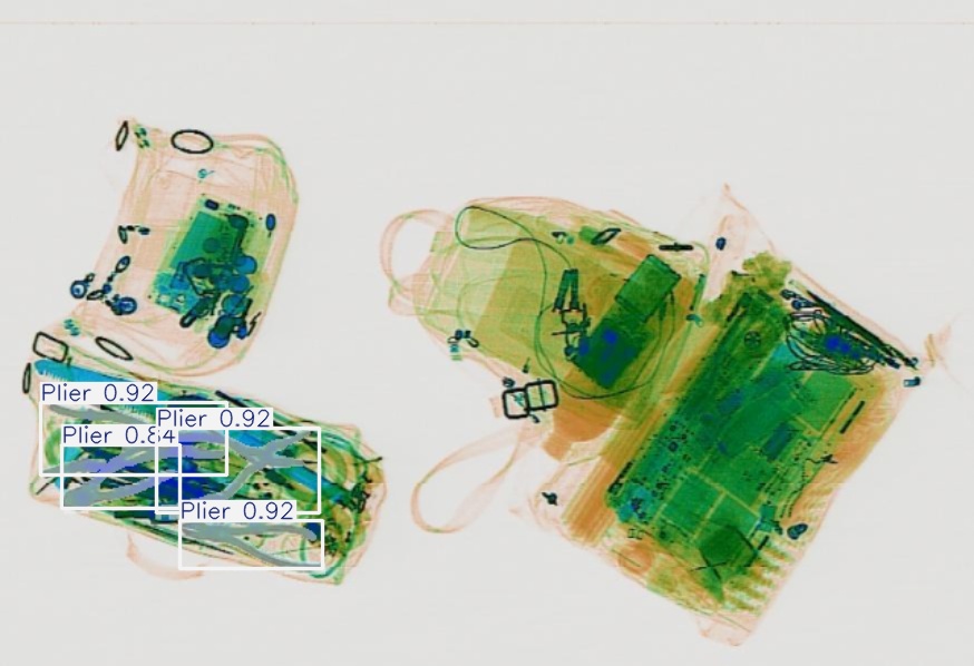 Detection preview by Segmentation_v8_large_300_train_300