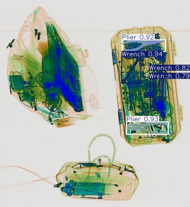 Detection preview by Segmentation_v8_large_300_train_300