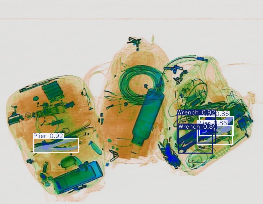 Detection preview by Segmentation_v8_large_300_train_300