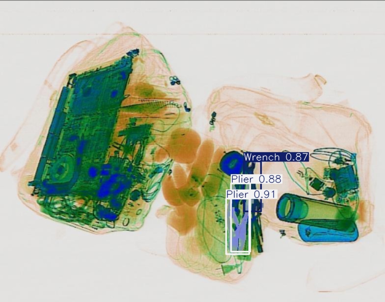 Detection preview by Segmentation_v8_large_300_train_300