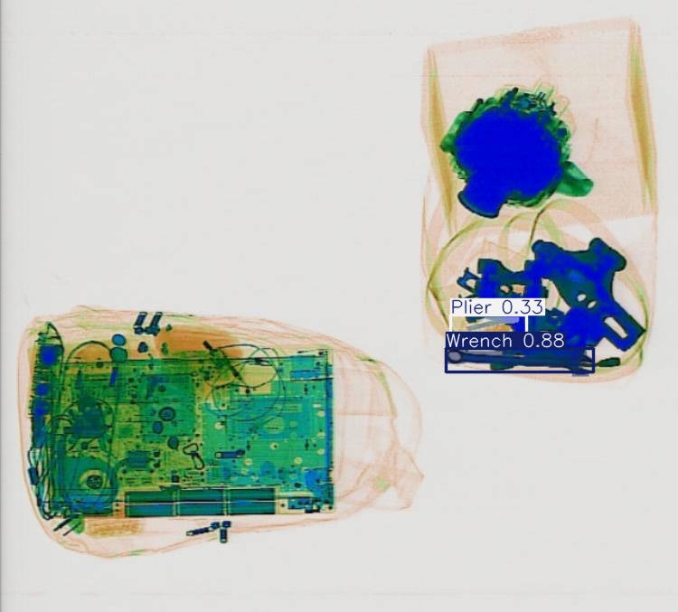 Detection preview by Segmentation_v8_large_300_train_300