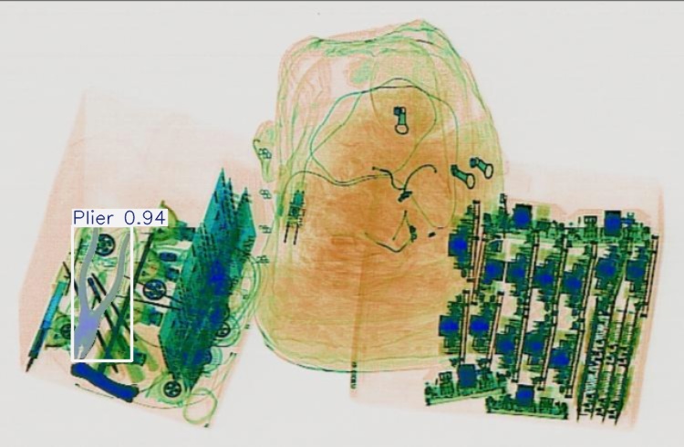Detection preview by Segmentation_v8_large_300_train_300