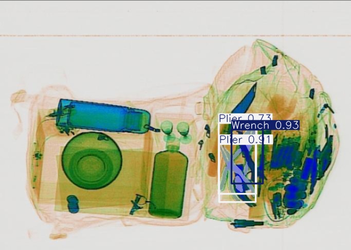 Detection preview by Segmentation_v8_large_300_train_300