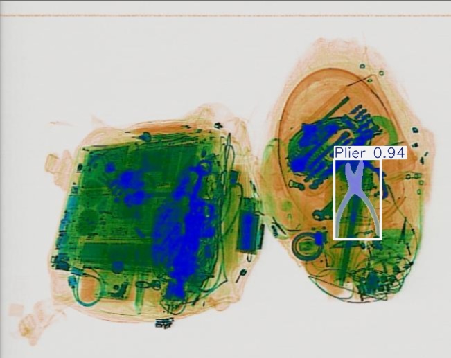 Detection preview by Segmentation_v8_large_300_train_300