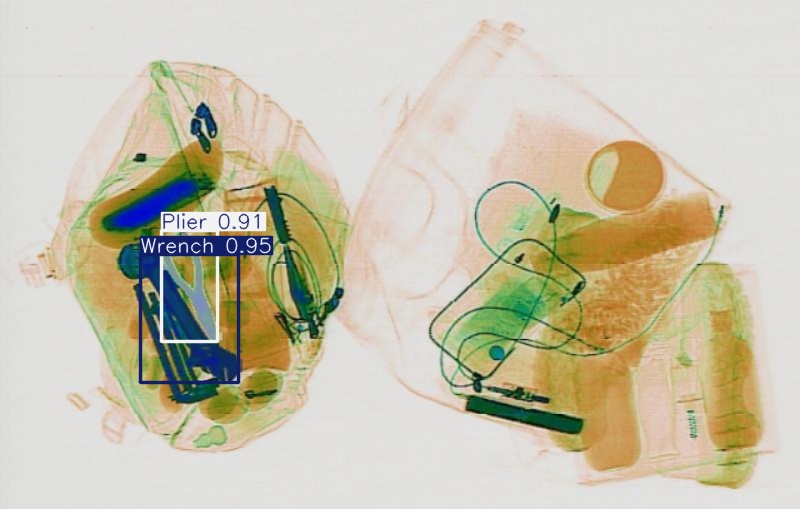 Detection preview by Segmentation_v8_large_300_train_300