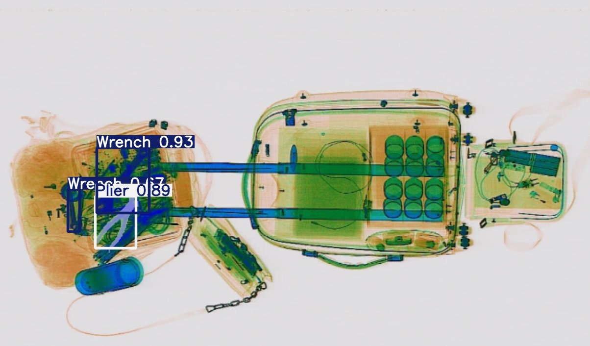 Detection preview by Segmentation_v8_large_300_train_300