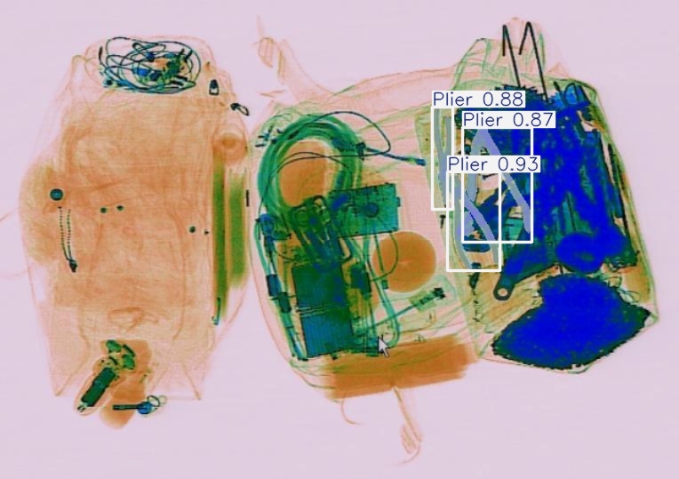 Detection preview by Segmentation_v8_large_300_train_300