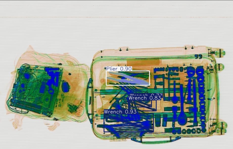 Detection preview by Segmentation_v8_large_300_train_300