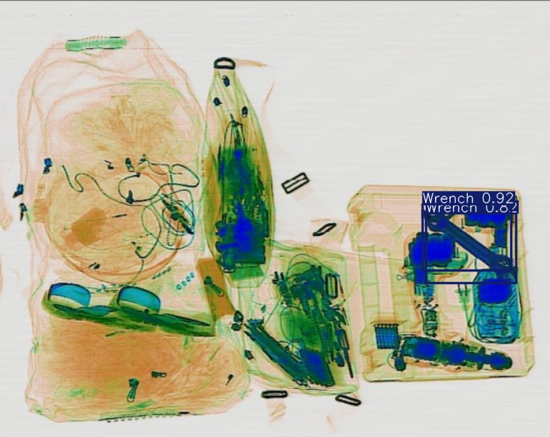 Detection preview by Segmentation_v8_large_300_train_300