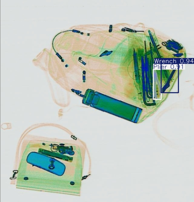Detection preview by Segmentation_v8_large_300_train_300
