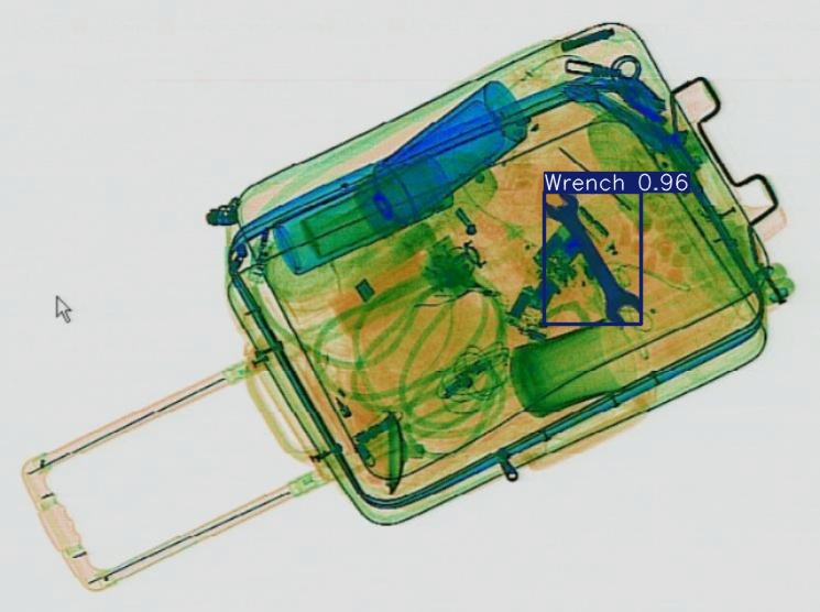 Detection preview by Segmentation_v8_large_300_train_300