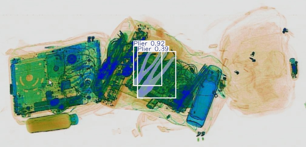 Detection preview by Segmentation_v8_large_300_train_300