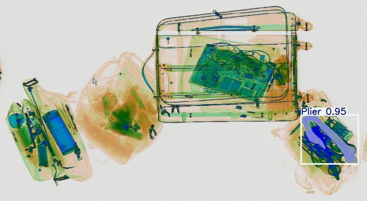 Detection preview by Segmentation_v8_large_300_train_300