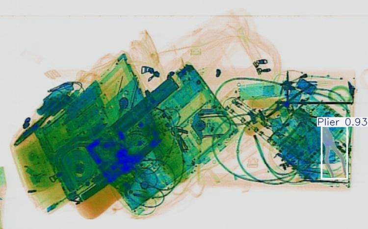 Detection preview by Segmentation_v8_large_300_train_300