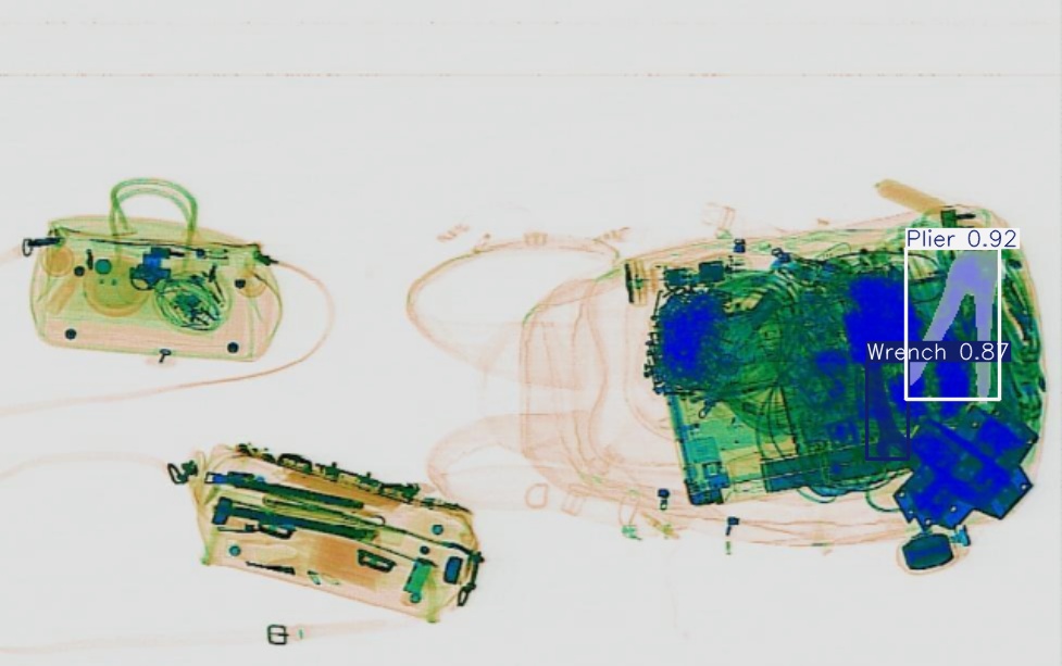 Detection preview by Segmentation_v8_large_300_train_300