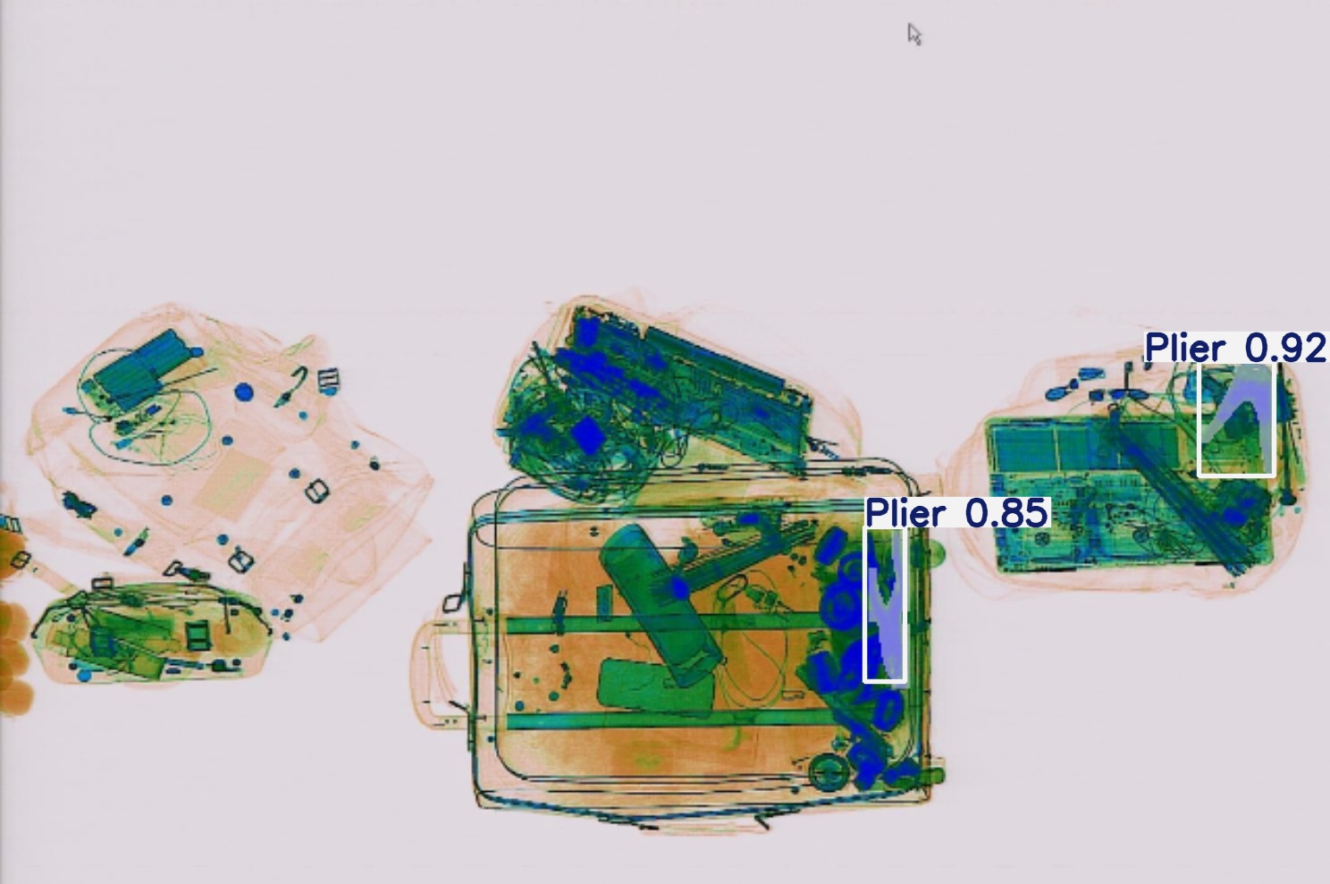 Detection preview by Segmentation_v8_large_300_train_300