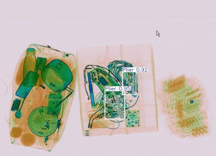 Detection preview by Segmentation_v8_large_300_train_300