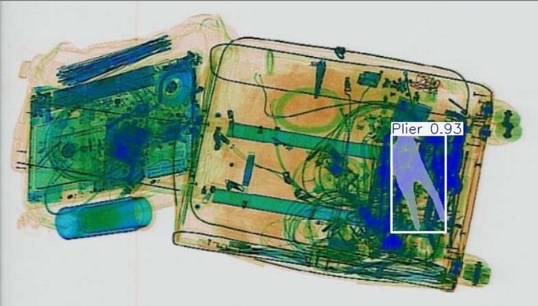 Detection preview by Segmentation_v8_large_300_train_300