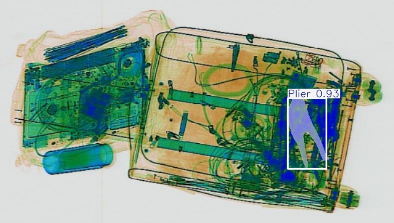 Detection preview by Segmentation_v8_large_300_train_300