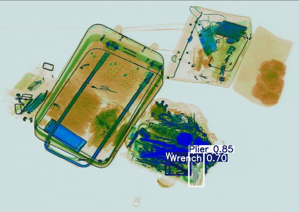 Detection preview by Segmentation_v8_large_300_train_300