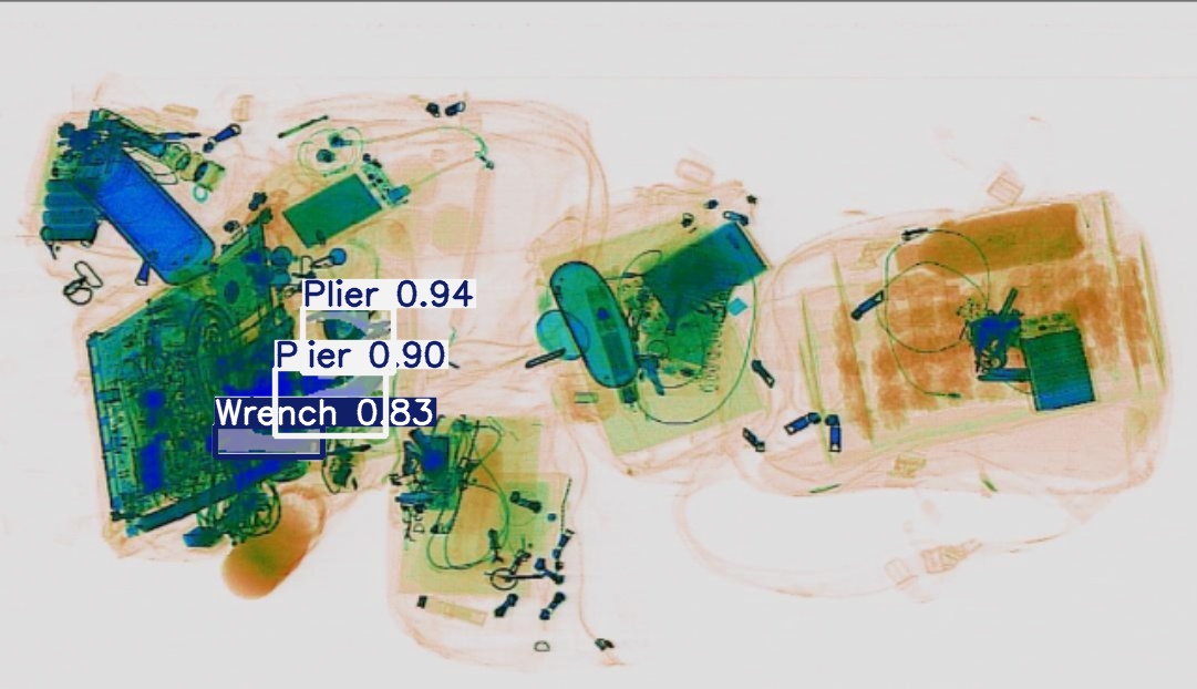 Detection preview by Segmentation_v8_large_300_train_300