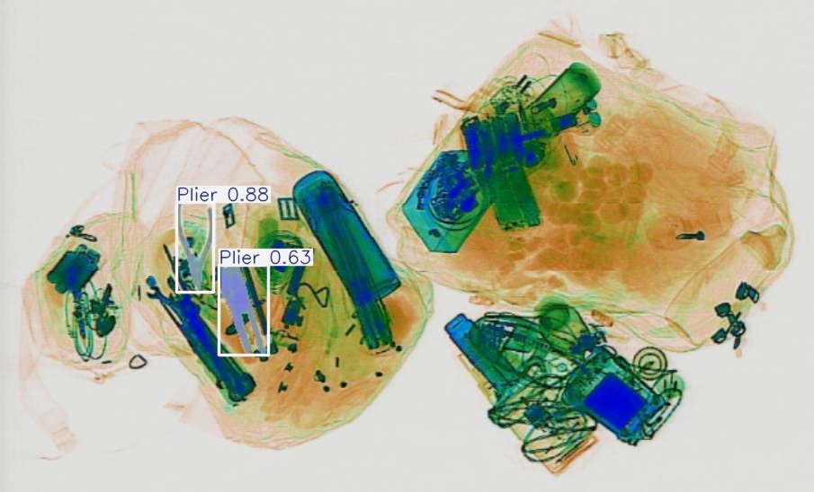 Detection preview by Segmentation_v8_large_300_train_300
