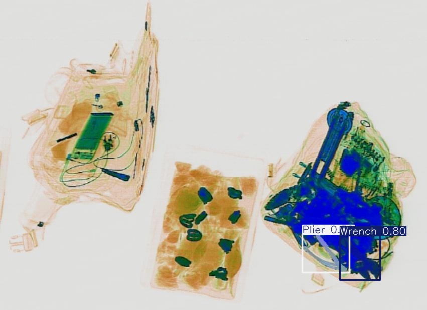 Detection preview by Segmentation_v8_large_300_train_300