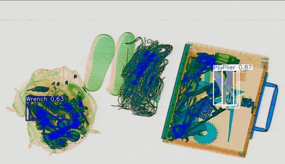 Detection preview by Segmentation_v8_large_300_train_300