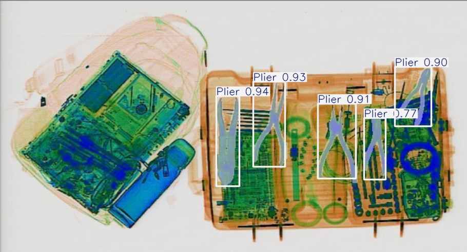 Detection preview by Segmentation_v8_large_300_train_300