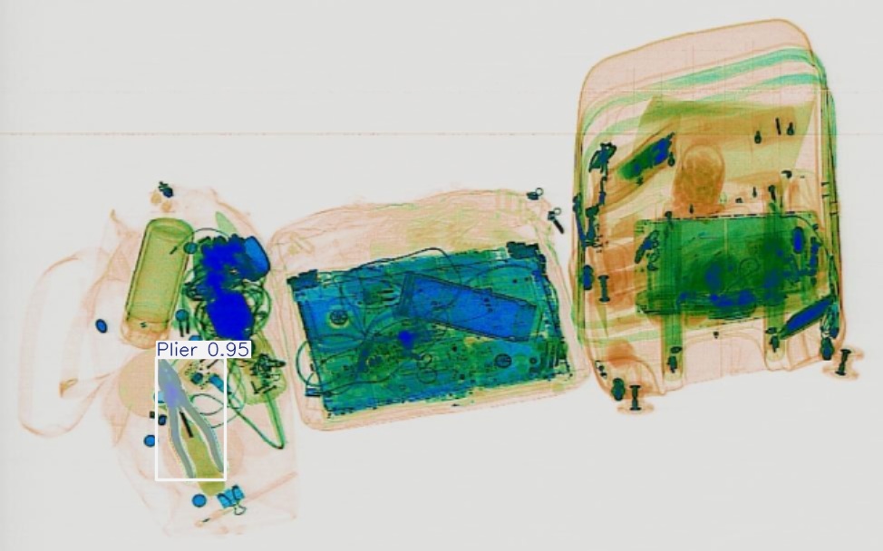 Detection preview by Segmentation_v8_large_300_train_300