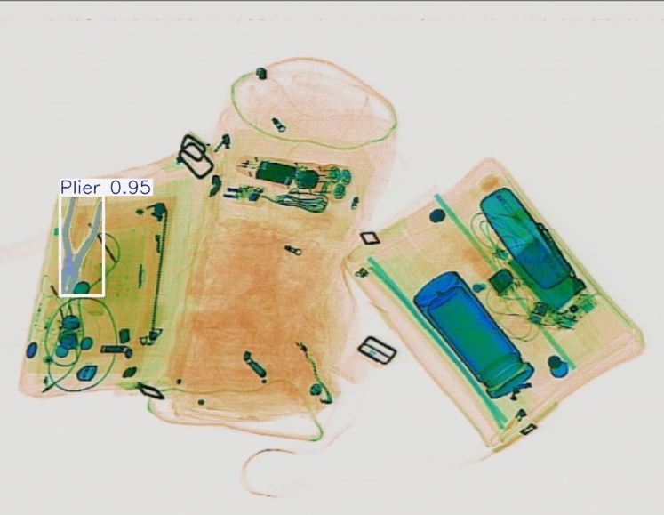 Detection preview by Segmentation_v8_large_300_train_300