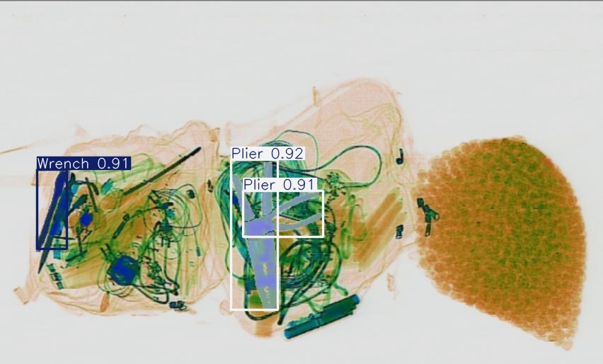 Detection preview by Segmentation_v8_large_300_train_300