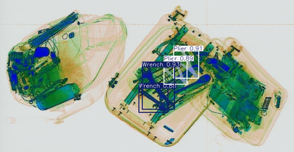 Detection preview by Segmentation_v8_large_300_train_300