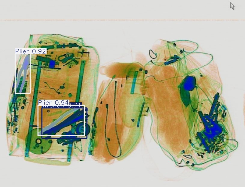 Detection preview by Segmentation_v8_large_300_train_300