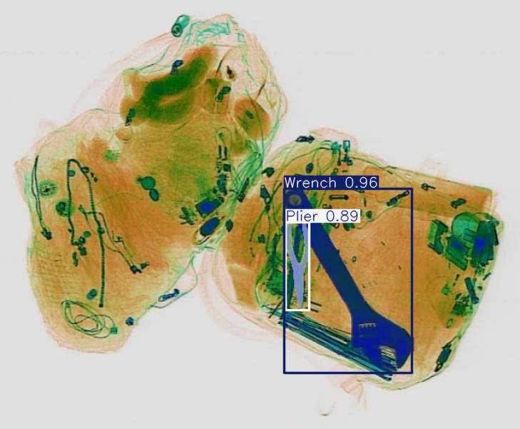 Detection preview by Segmentation_v8_large_300_train_300