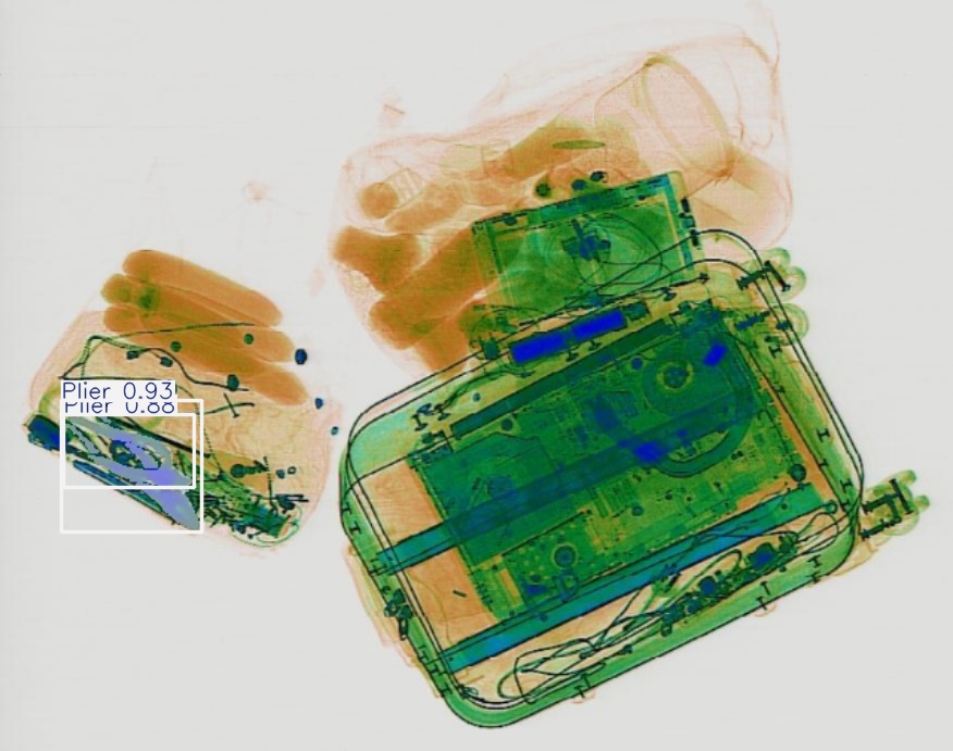 Detection preview by Segmentation_v8_large_300_train_300