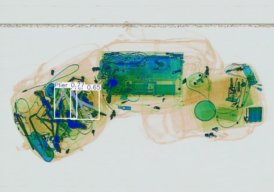 Detection preview by Segmentation_v8_large_300_train_300