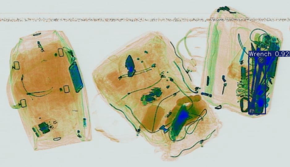 Detection preview by Segmentation_v8_large_300_train_300